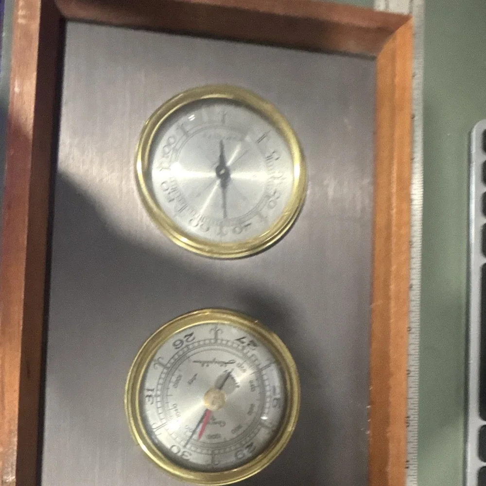 Vintage Venture Productions 3-Gauge Weather Station MCM Wood Barometer Manua